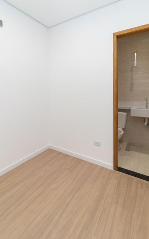 Casa à venda com 200m², 3 quartos e 2 vagasSuíte 02