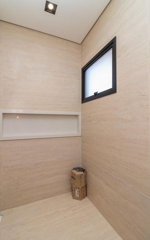 Casa à venda com 200m², 3 quartos e 2 vagasBanheiro da Suíte 03