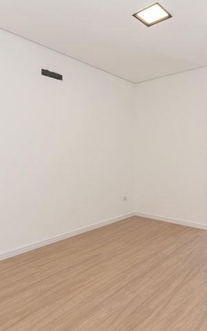 Casa à venda com 200m², 3 quartos e 2 vagasSuíte 03
