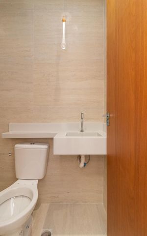 Casa à venda com 200m², 3 quartos e 2 vagasBanheiro da Suíte 02