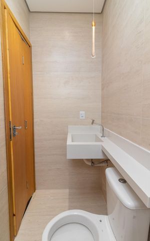 Casa à venda com 200m², 3 quartos e 2 vagasBanheiro da Suíte 01