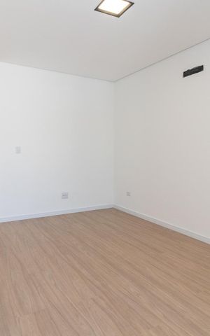 Casa à venda com 200m², 3 quartos e 2 vagasSuíte 03