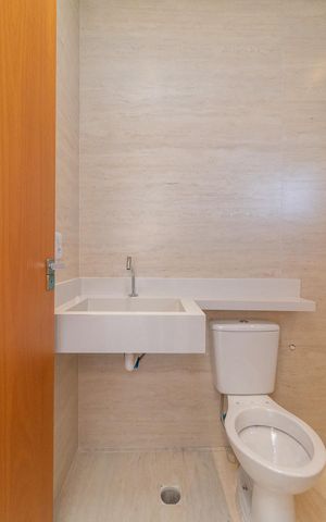 Casa à venda com 200m², 3 quartos e 2 vagasBanheiro da Suíte 03