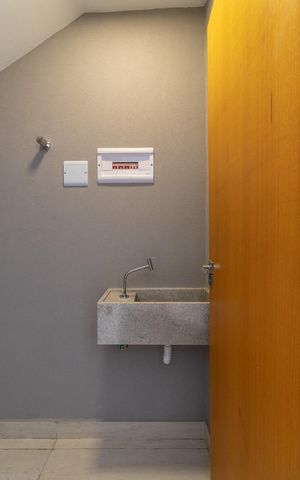 Casa à venda com 200m², 3 quartos e 2 vagasLavabo 01