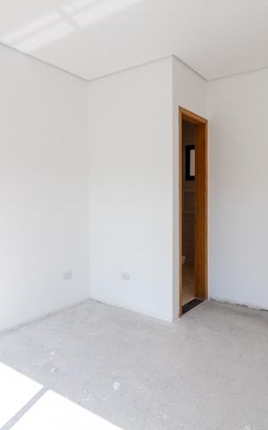 Casa à venda com 200m², 3 quartos e 2 vagasSuíte 01