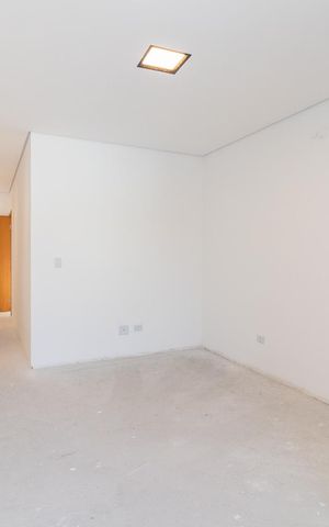 Casa à venda com 200m², 3 quartos e 2 vagasSuíte 03