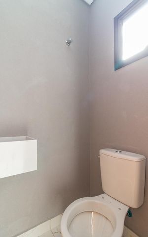 Casa à venda com 200m², 3 quartos e 2 vagasLavabo 02