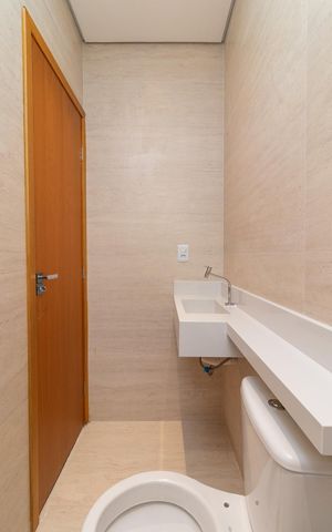 Casa à venda com 200m², 3 quartos e 2 vagasBanheiro da Suíte 01