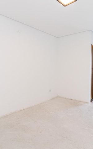 Casa à venda com 200m², 3 quartos e 2 vagasSuíte 03