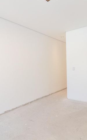 Casa à venda com 200m², 3 quartos e 2 vagasSuíte 03