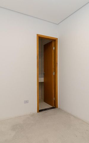 Casa à venda com 200m², 3 quartos e 2 vagasSuíte 2