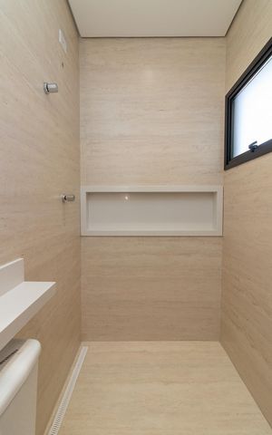 Casa à venda com 200m², 3 quartos e 2 vagasBanheiro da Suíte 3