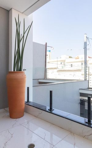 Casa à venda com 200m², 3 quartos e 2 vagasVaranda da Sala