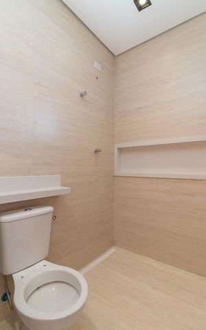 Casa à venda com 200m², 3 quartos e 2 vagasBanheiro da Suíte 3