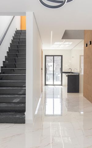 Casa à venda com 200m², 3 quartos e 2 vagasSala