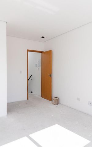 Casa à venda com 200m², 3 quartos e 2 vagasSuíte 1
