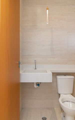 Casa à venda com 200m², 3 quartos e 2 vagasBanheiro da Suíte 3
