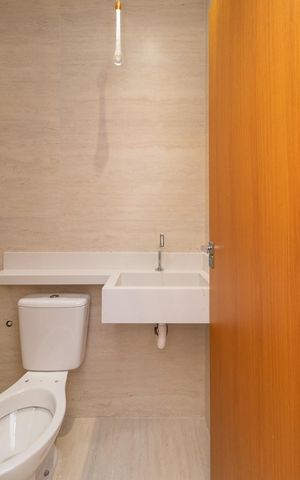 Casa à venda com 200m², 3 quartos e 2 vagasBanheiro da Suíte 2