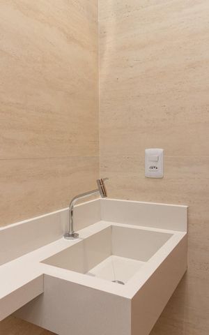 Casa à venda com 200m², 3 quartos e 2 vagasBanheiro da Suíte 2