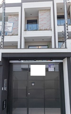 Casa à venda com 200m², 3 quartos e 2 vagasFachada