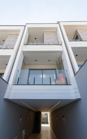 Casa à venda com 200m², 3 quartos e 2 vagasFachada