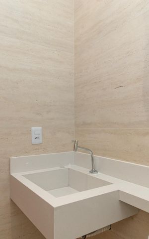 Casa à venda com 200m², 3 quartos e 2 vagasBanheiro da Suíte 3