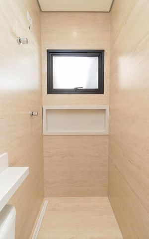 Casa à venda com 200m², 3 quartos e 2 vagasBanheiro da Suíte 1