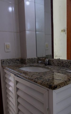 Apartamento à venda com 122m², 3 quartos e 1 vaga Apartamento à venda com 122m², 3 quartos e 1 vagaBanheiro da Suíte