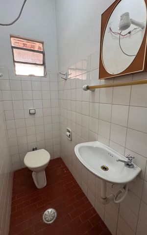 Casa à venda com 300m², 4 quartos e 3 vagas Casa à venda com 300m², 4 quartos e 3 vagasBanheiro