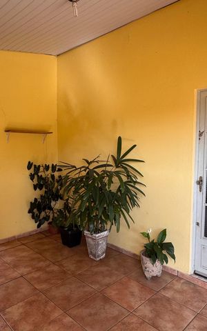 Casa à venda com 300m², 4 quartos e 3 vagas Casa à venda com 300m², 4 quartos e 3 vagasGaragem