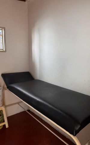 Casa à venda com 300m², 4 quartos e 3 vagas Casa à venda com 300m², 4 quartos e 3 vagasQuarto de Serviço