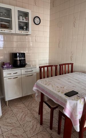 Casa à venda com 300m², 4 quartos e 3 vagas Casa à venda com 300m², 4 quartos e 3 vagasCozinha