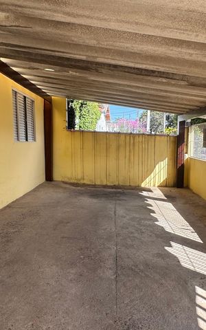 Casa à venda com 300m², 4 quartos e 3 vagas Casa à venda com 300m², 4 quartos e 3 vagasGaragem
