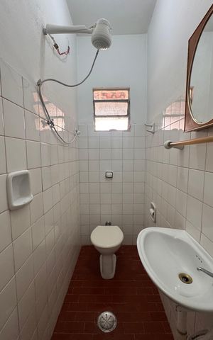 Casa à venda com 300m², 4 quartos e 3 vagas Casa à venda com 300m², 4 quartos e 3 vagasBanheiro