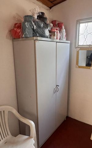 Casa à venda com 300m², 4 quartos e 3 vagas Casa à venda com 300m², 4 quartos e 3 vagasQuarto de Serviço