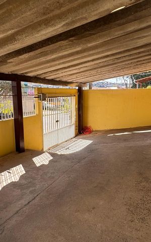 Casa à venda com 300m², 4 quartos e 3 vagas Casa à venda com 300m², 4 quartos e 3 vagasGaragem