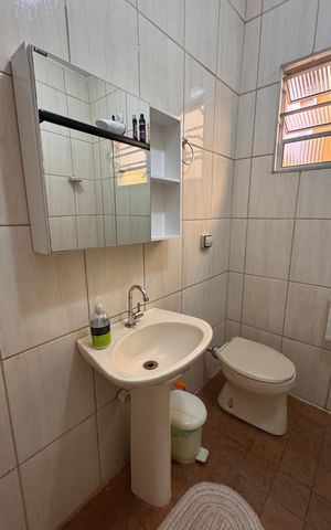 Casa à venda com 300m², 4 quartos e 3 vagas Casa à venda com 300m², 4 quartos e 3 vagasBanheiro