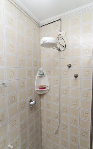 Casa à venda com 209m², 3 quartos e 2 vagas Casa à venda com 209m², 3 quartos e 2 vagasBanheiro