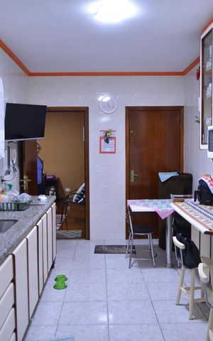 Apartamento à venda com 103m², 3 quartos e 2 vagasCozinha