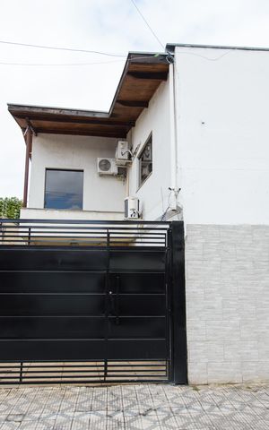 Casa para alugar com 120m², 2 quartos e 1 vaga Casa para alugar com 120m², 2 quartos e 1 vagaFachada da Casa