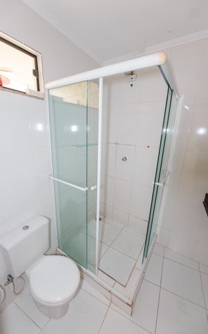 Casa para alugar com 120m², 2 quartos e 1 vaga Casa para alugar com 120m², 2 quartos e 1 vagaBanheiro da Suíte 1