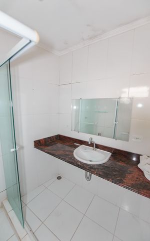 Casa para alugar com 120m², 2 quartos e 1 vaga Casa para alugar com 120m², 2 quartos e 1 vagaBanheiro da Suíte 1
