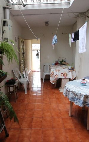 Casa à venda com 111m², 3 quartos e 6 vagasQuintal