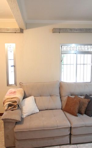 Casa à venda com 111m², 3 quartos e 6 vagasSala