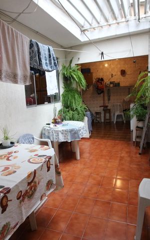 Casa à venda com 111m², 3 quartos e 6 vagasQuintal