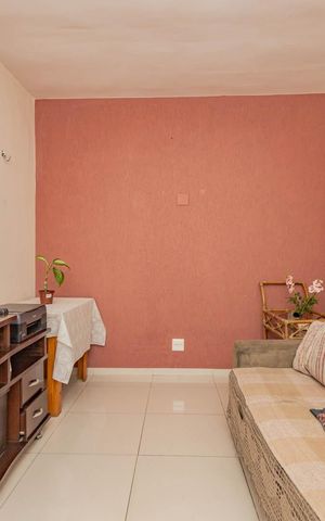 Casa à venda com 65m², 2 quartos e 1 vagaSala