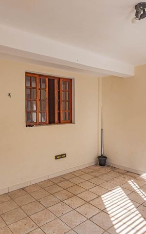 Casa à venda com 65m², 2 quartos e 1 vagaGaragem