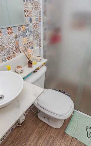 Casa à venda com 65m², 2 quartos e 1 vagaBanheiro