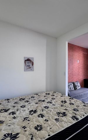 Casa de condomínio para alugar com 30m², 1 quarto e 1 vaga Casa de condomínio para alugar com 30m², 1 quarto e 1 vagaSala/Quarto