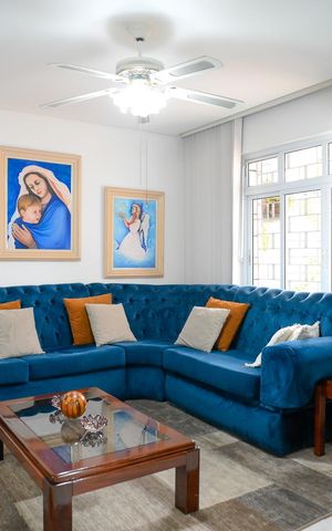 Casa à venda com 250m², 3 quartos e 2 vagas Casa à venda com 250m², 3 quartos e 2 vagasSala
